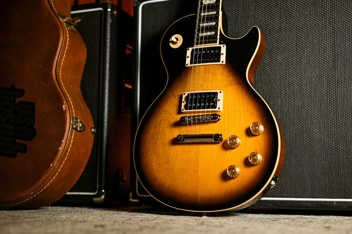 Gibson 1996 Les Paul Standard in Tobacco Burst - Guitar Gear Giveaway
