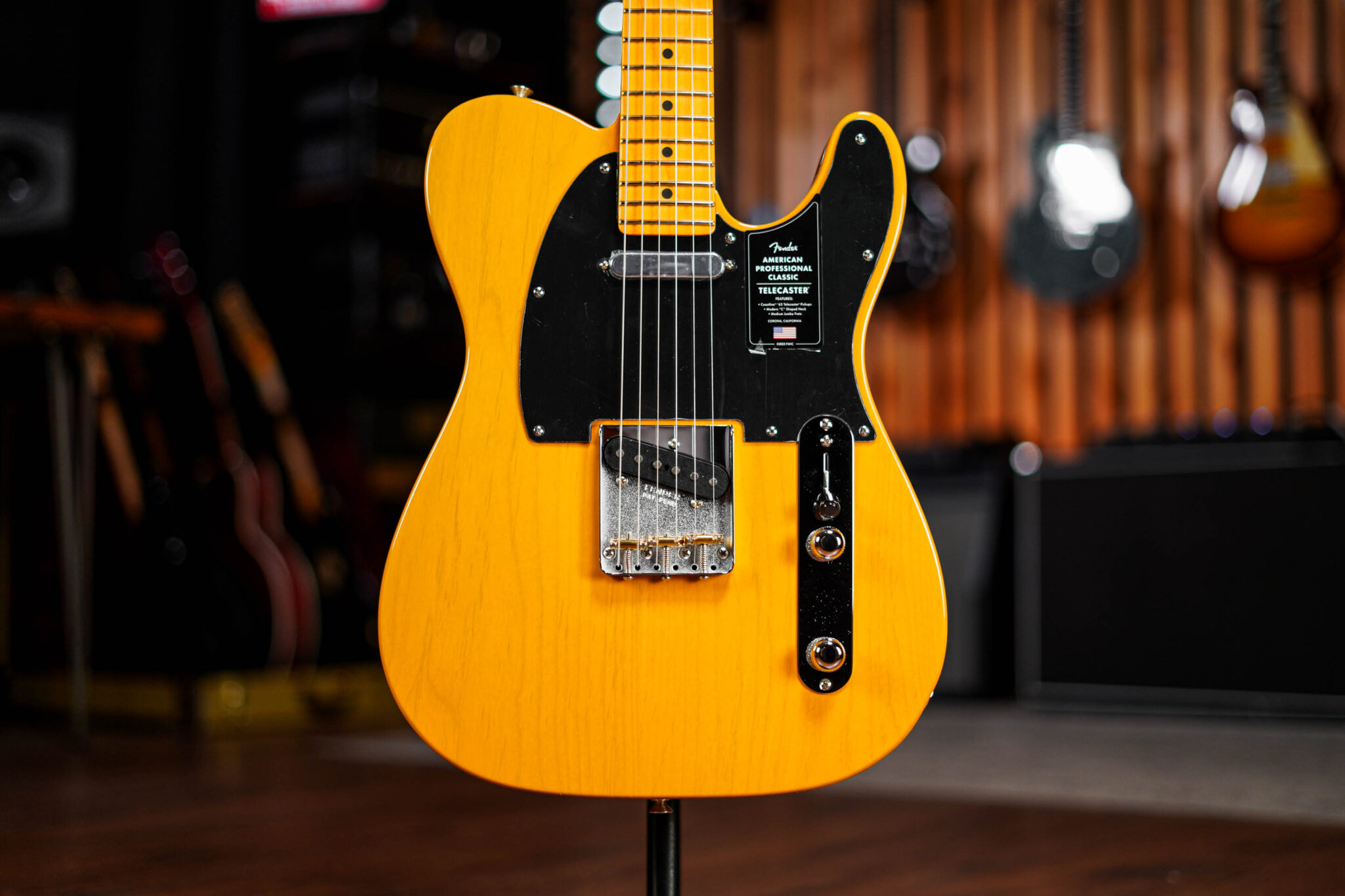 Fender American Professional Classic Telecaster in Butterscotch Blonde