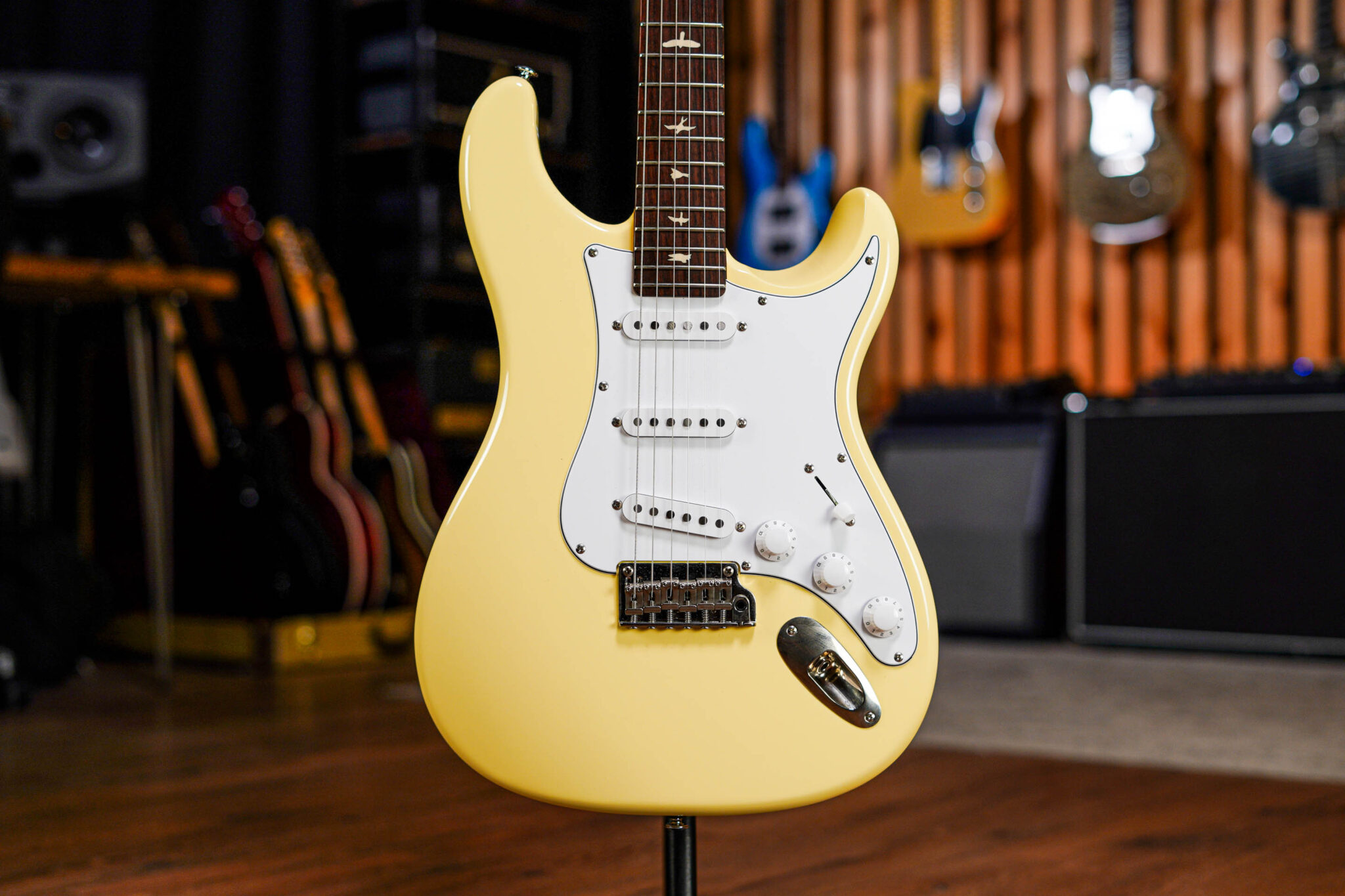 PRS SE Silver Sky in Moon White