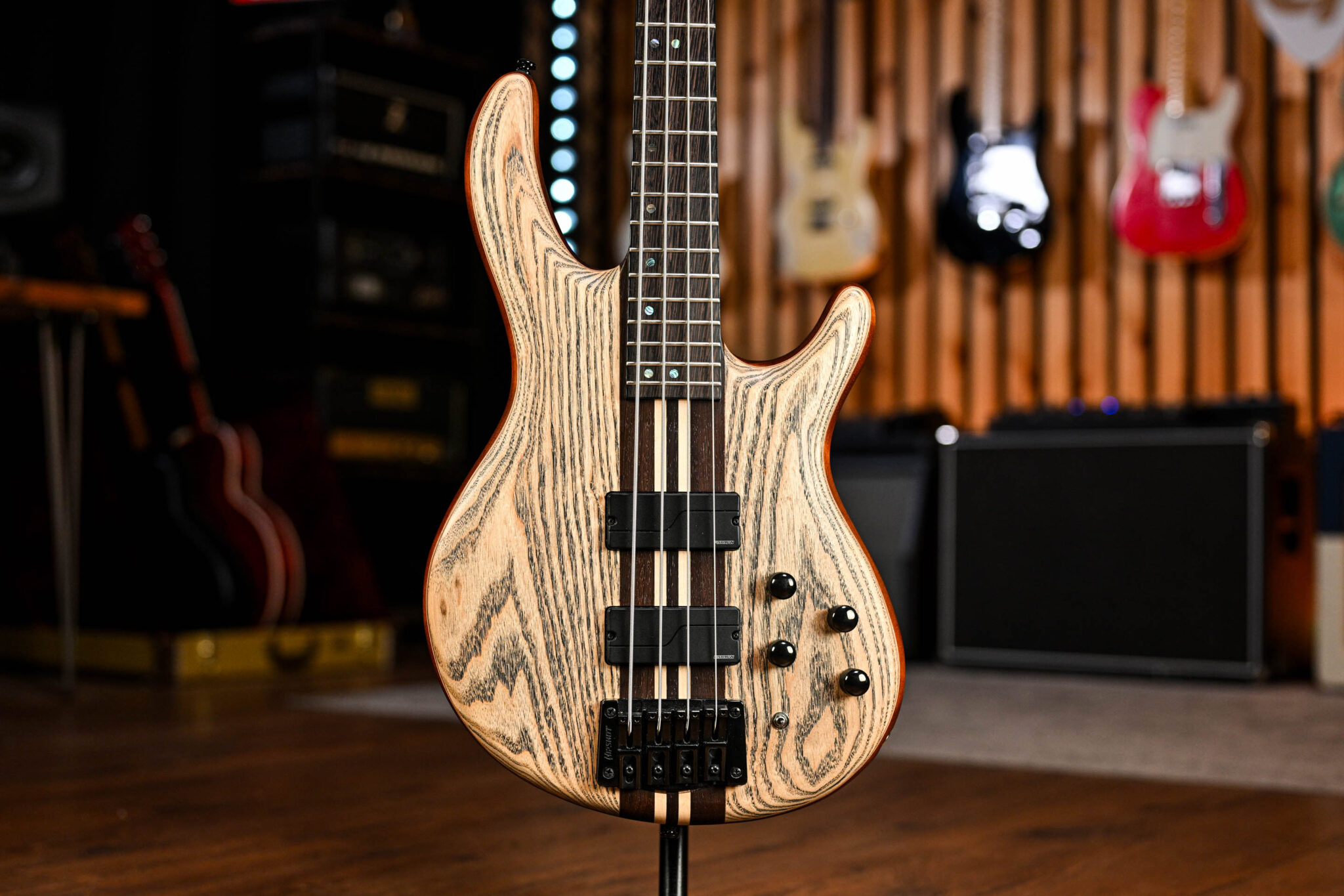 Cort A4 Ultra Ash Bass in Natural