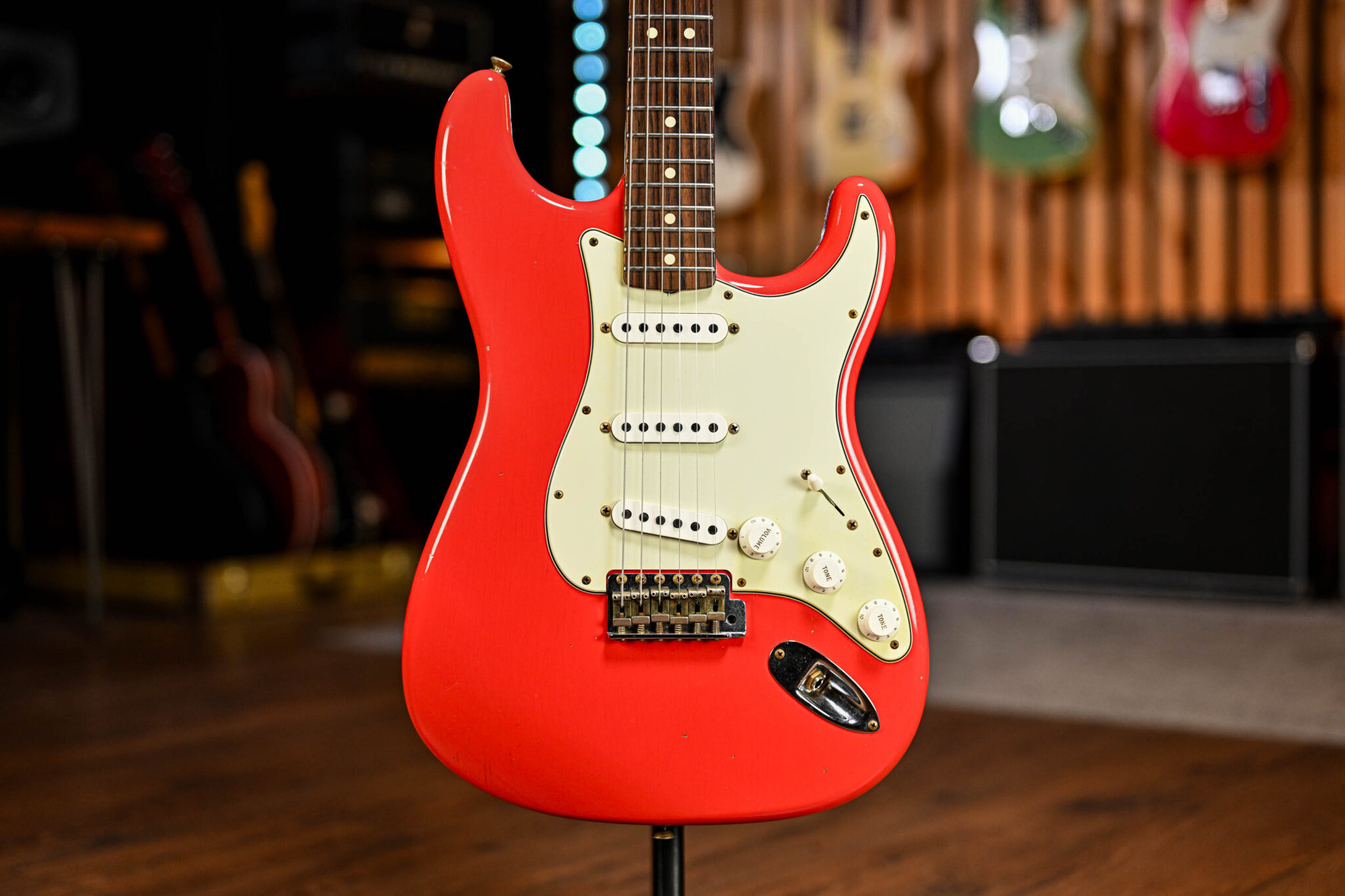 Fender Custom Shop ’63 Reissue Stratocaster Journeyman Relic in Fiesta Red