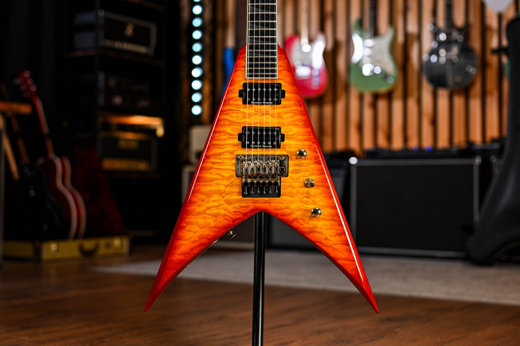 Jackson Pro Series KVQ King V in Transparent Amber