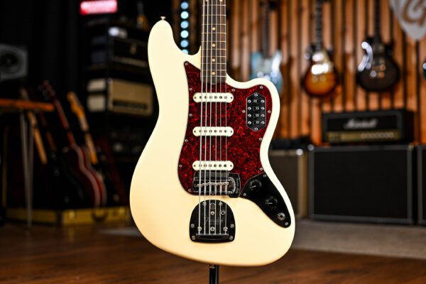 Fender Vintera III Early 60’s Bass VI in Olympic White